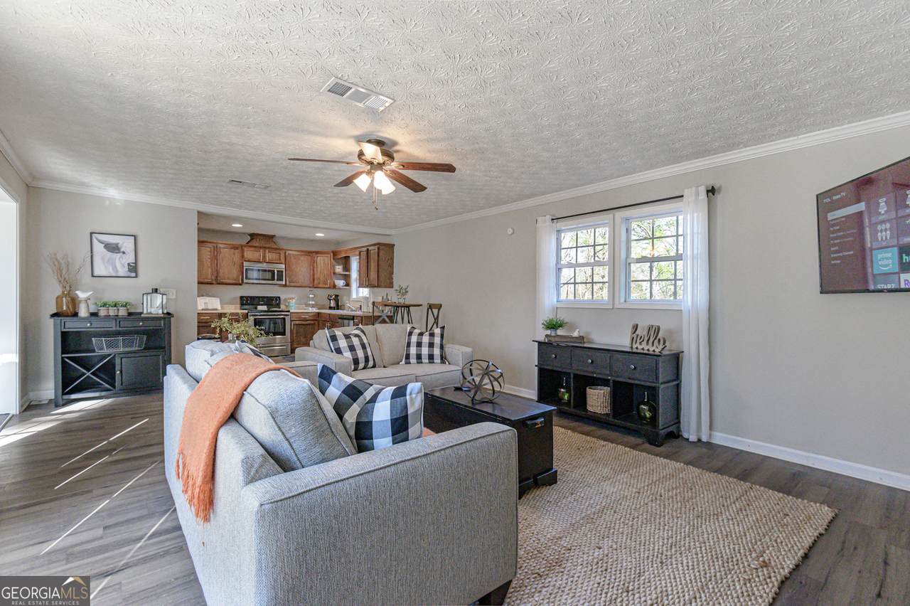 196 Etowah Drive - Photo 1