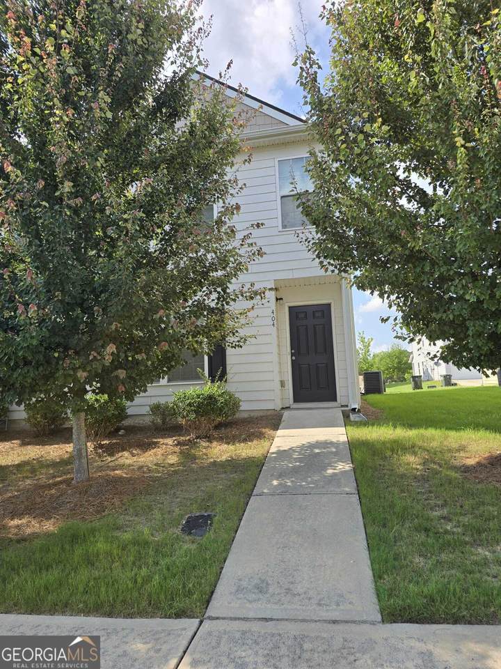 404 Oconner Boulevard - Photo 1