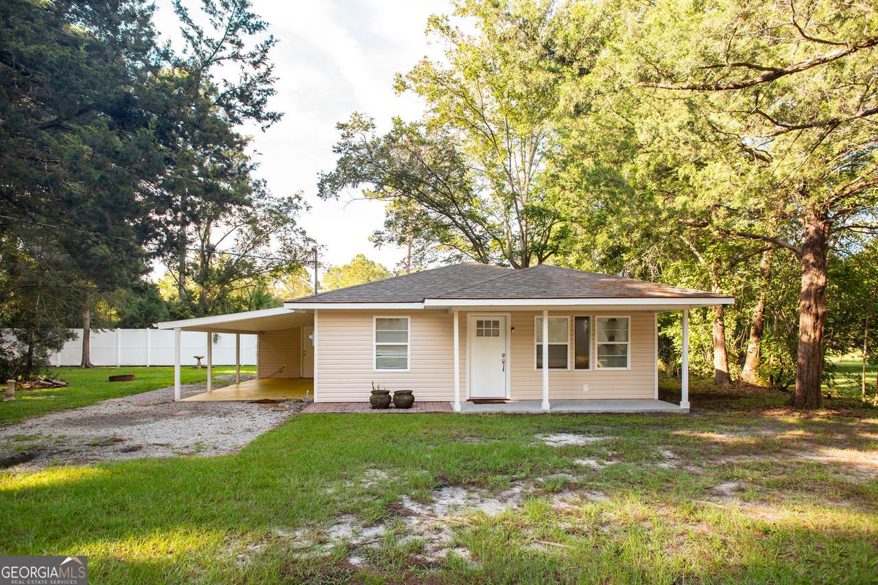 7126 Highway 301 - Photo 1