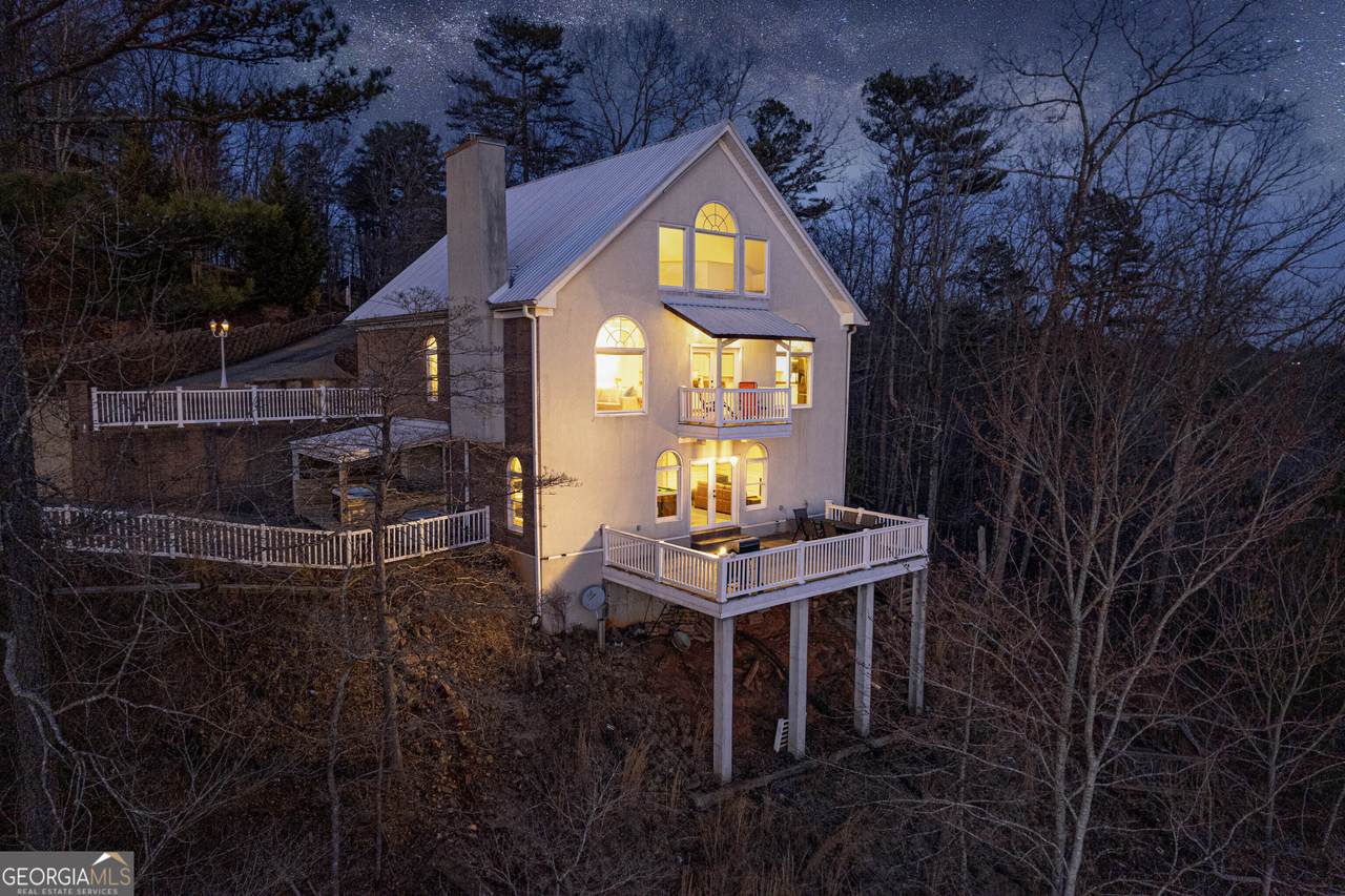 626 Palisade Drive - Photo 1