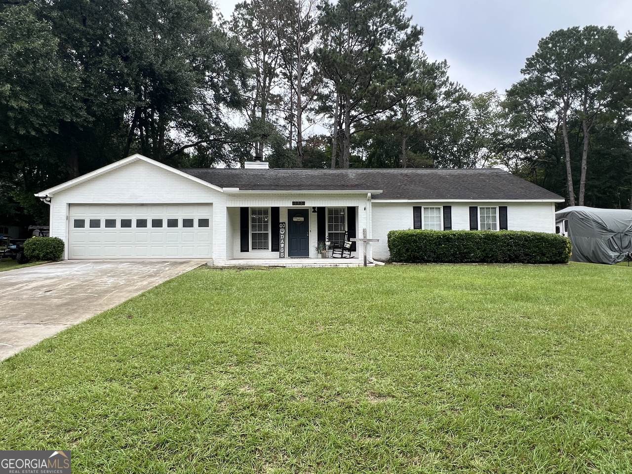 113 Camelot Drive - Photo 1