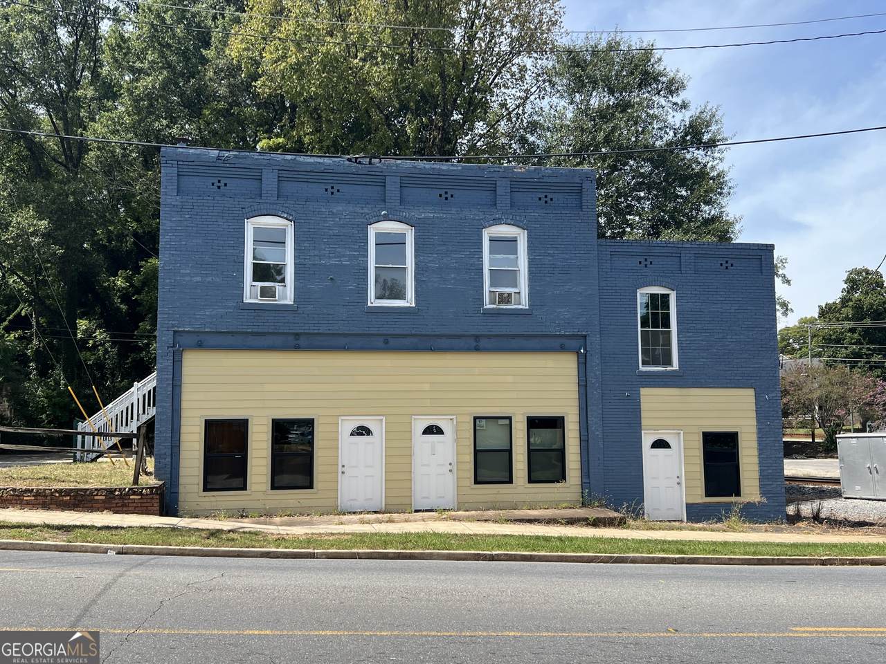 700 Maple Avenue - Photo 1