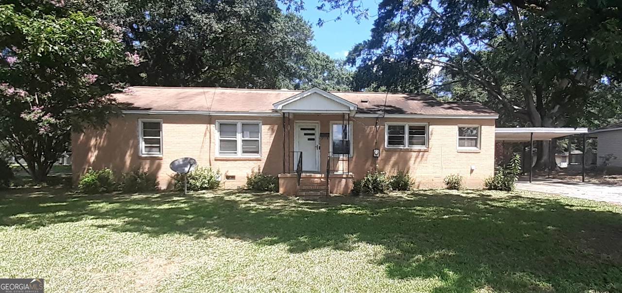 1020 Hickory Drive - Photo 1