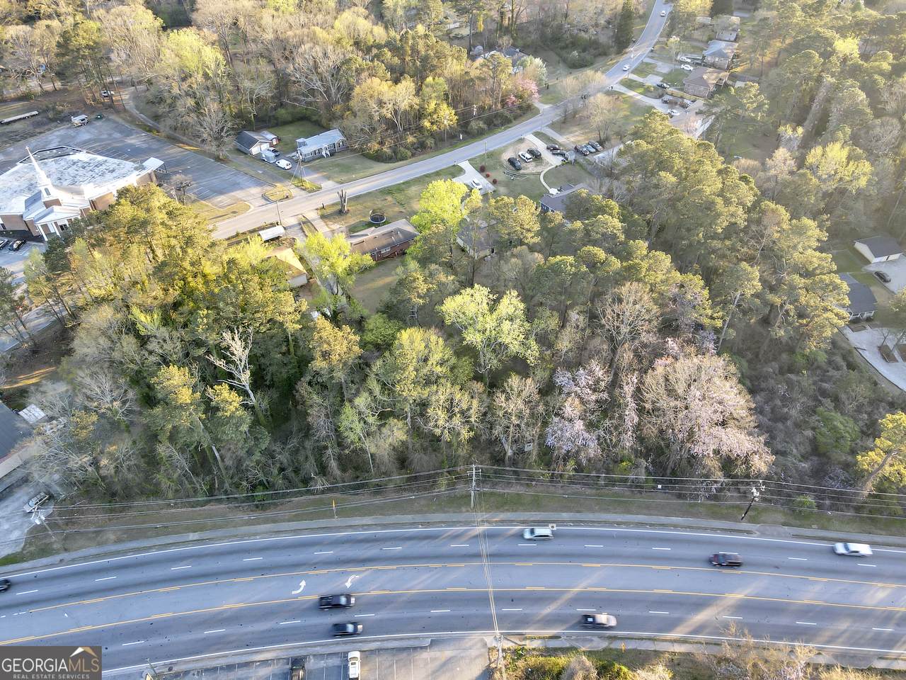 1587 Veterans Memorial Highway - Photo 1