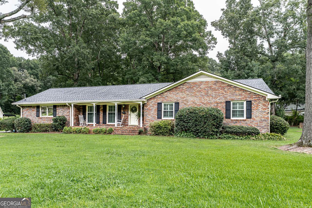 16 Cinnamon Lane - Photo 1