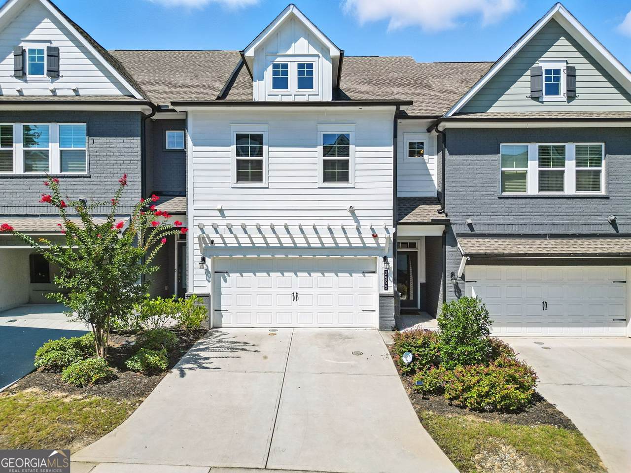 2555 Oakbourne Lane - Photo 1