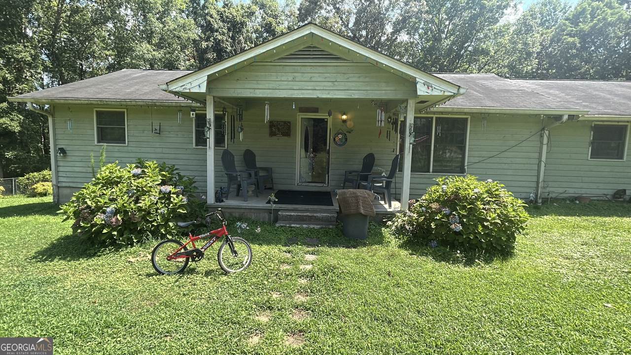 571 Currahee Lane - Photo 1