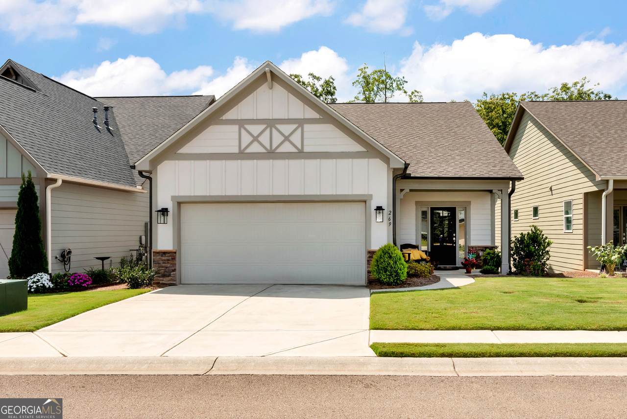 269 Grand Circle - Photo 1