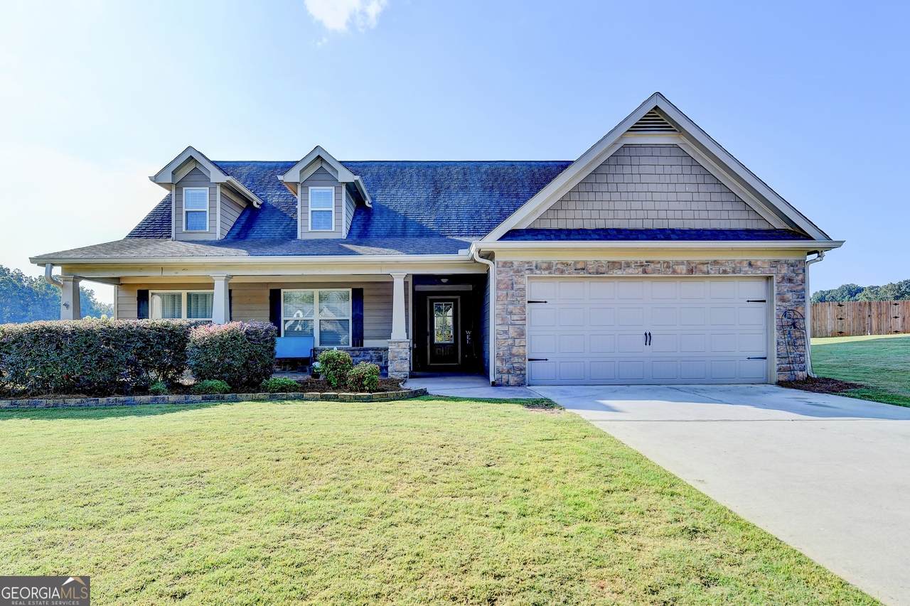 690 Lake Vista Drive - Photo 1