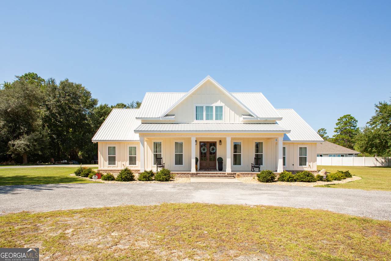 664 Saddle Circle - Photo 1