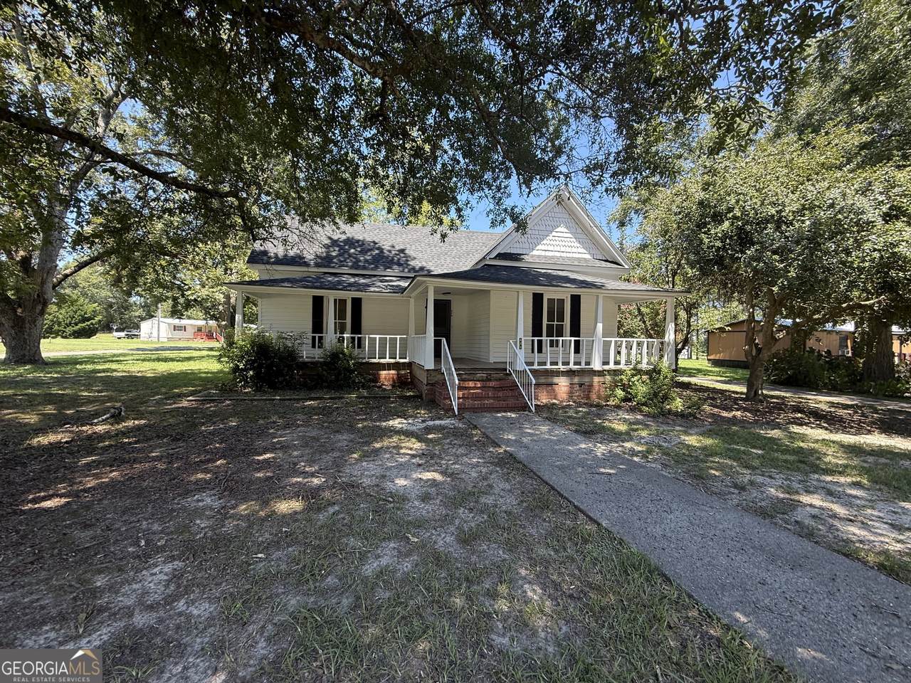 604 Shy Street - Photo 1