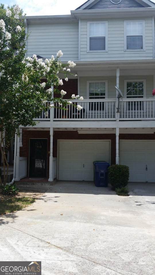 582 Windsor Street - Photo 1