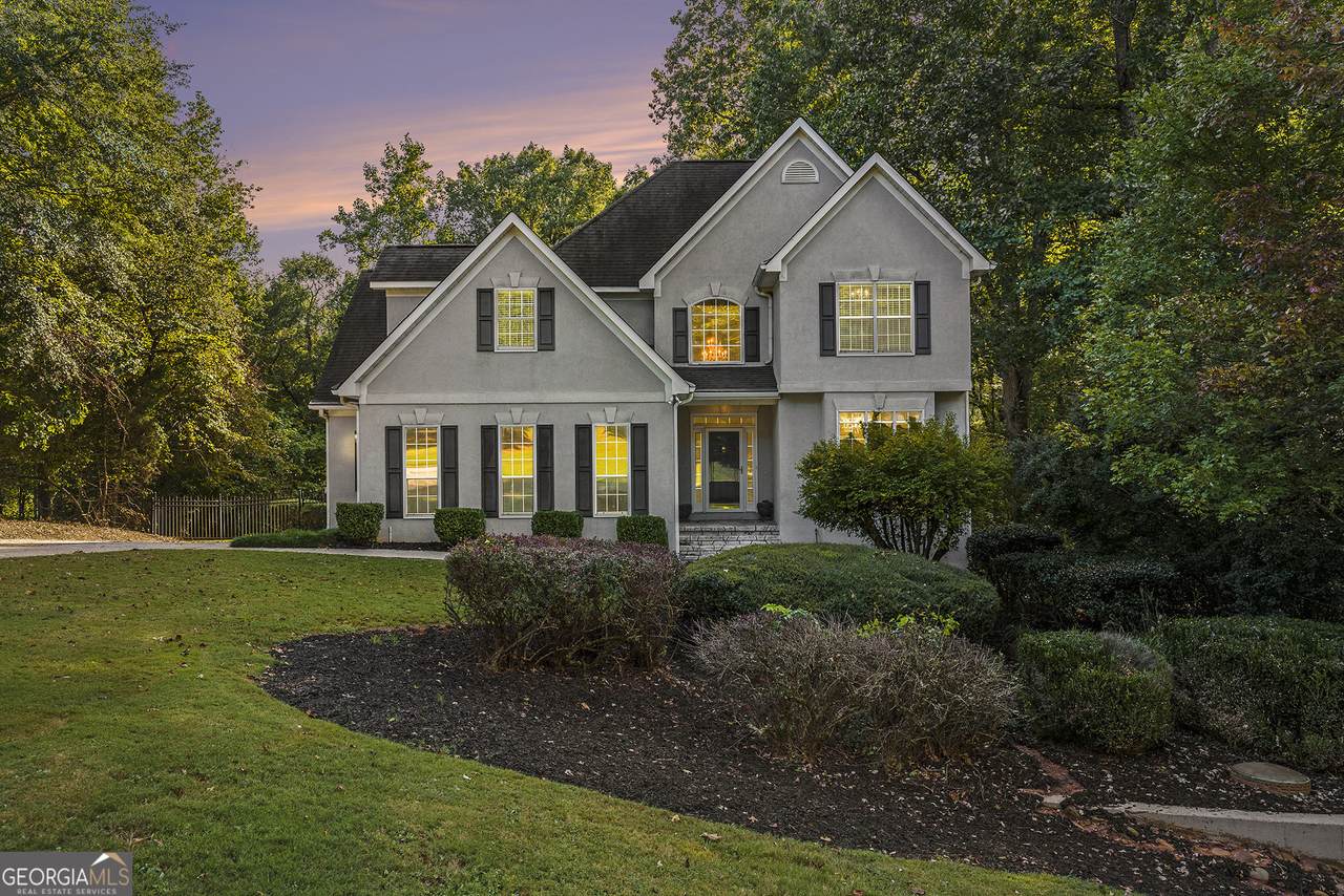 407 River Forest Drive - Photo 1