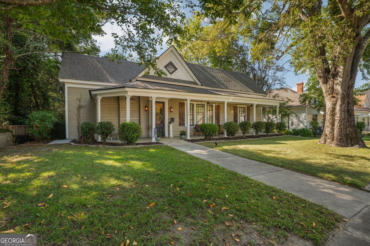 124 Stonewall Place - Photo 1