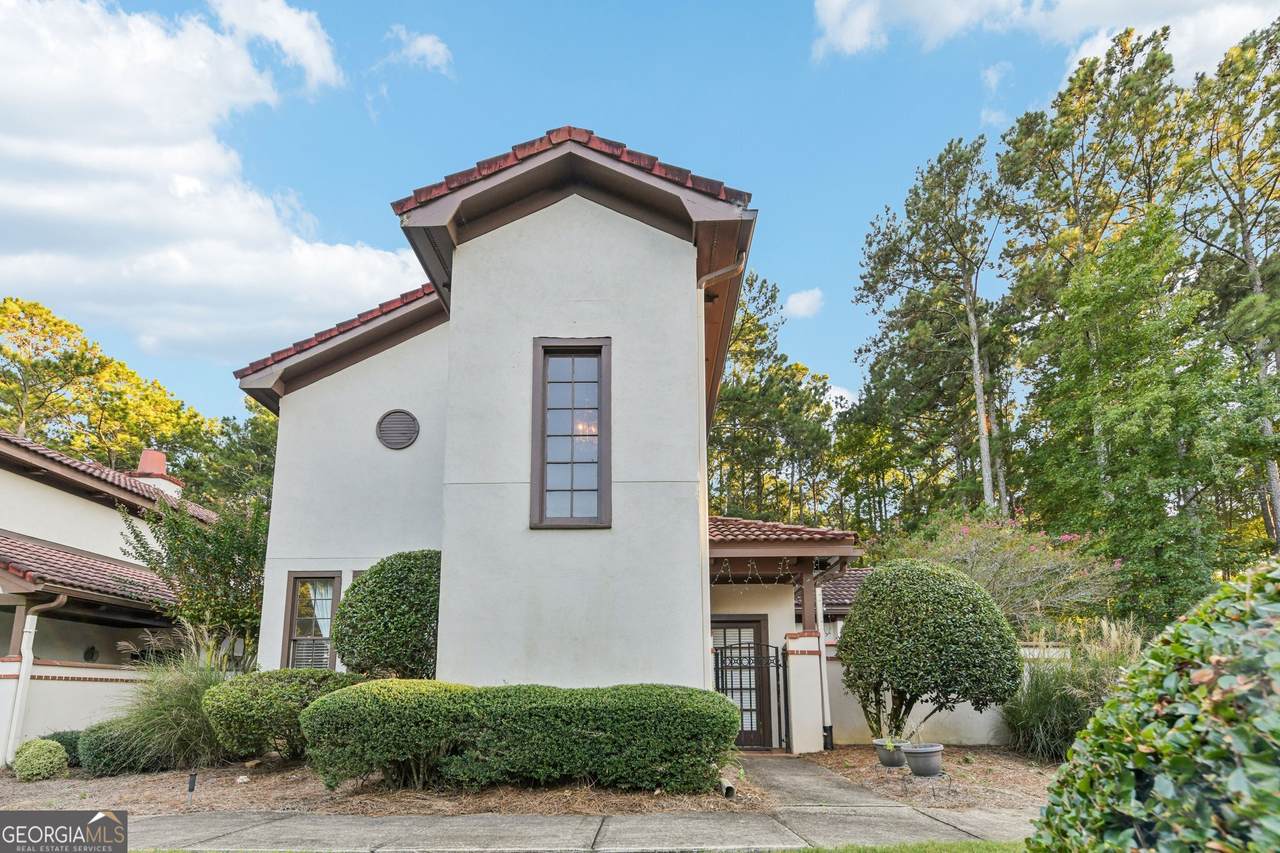 1406 Club Drive - Photo 1