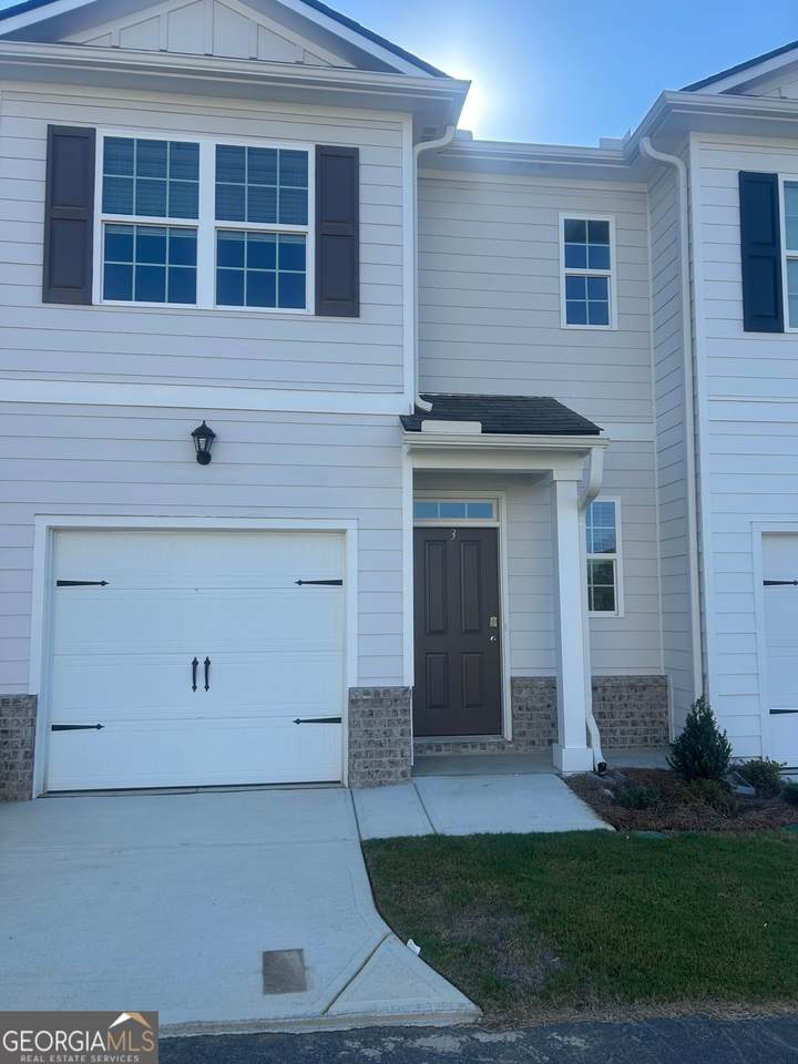 1005 2nd Avenue - Photo 1