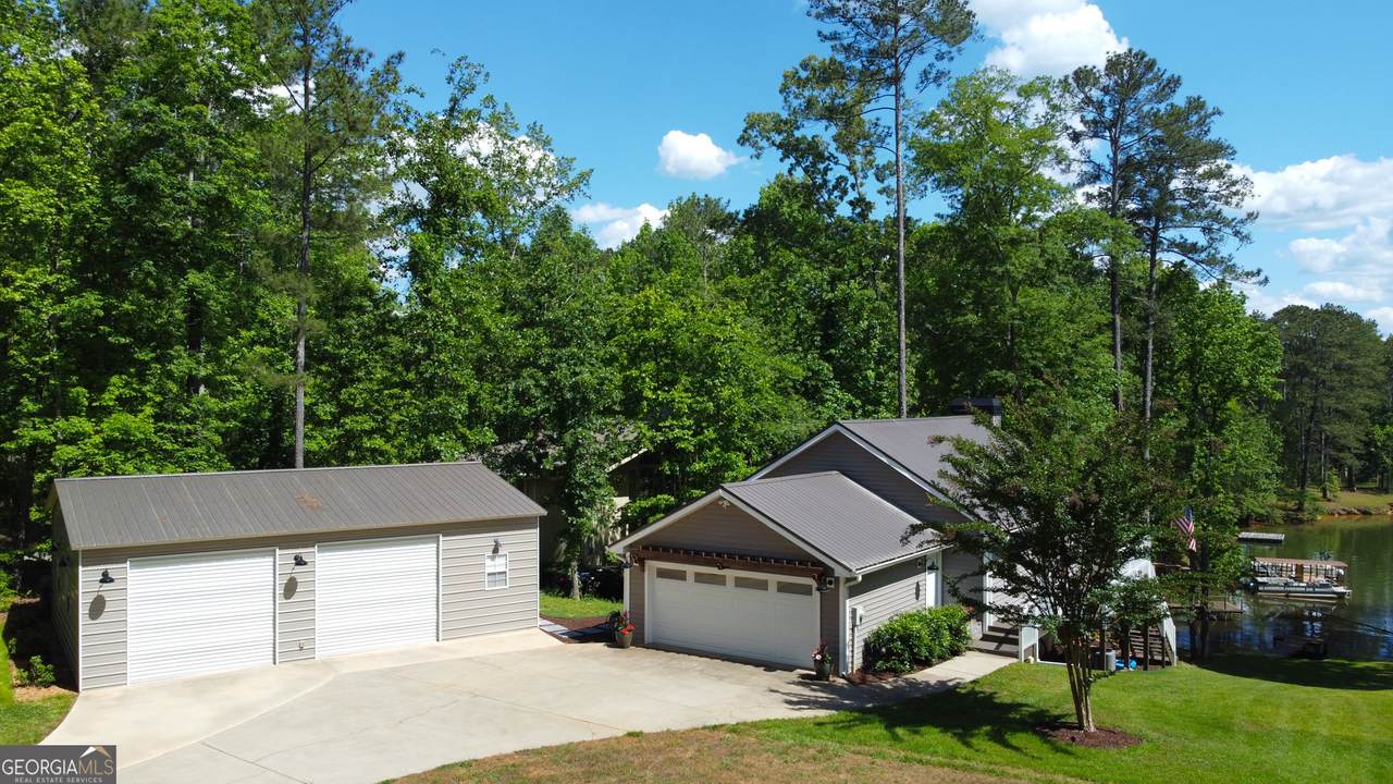 653 Cardinal Drive - Photo 1