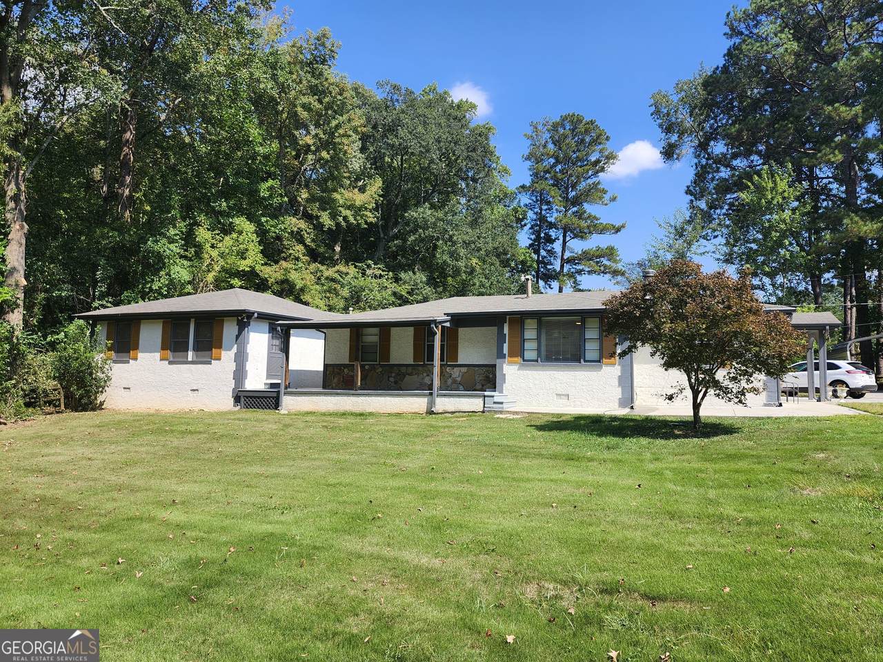 135 Carole Drive - Photo 1