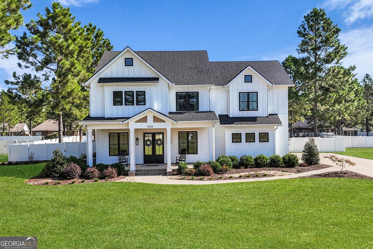 4026 Denton Loop - Photo 1