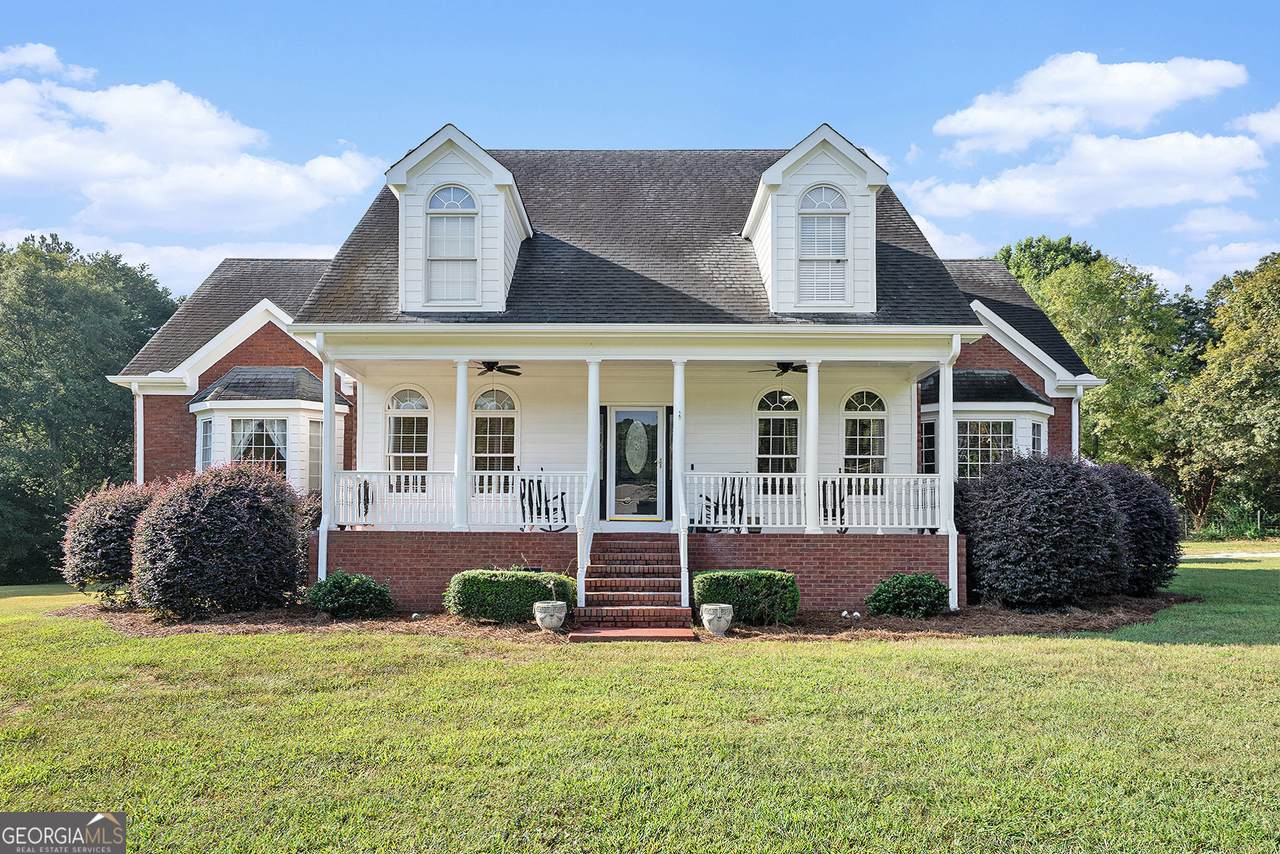 1650 Old Loganville Road - Photo 1