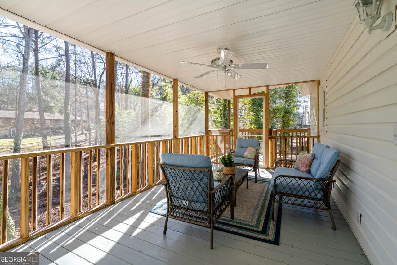 17 Rock Crest Circle - Photo 1