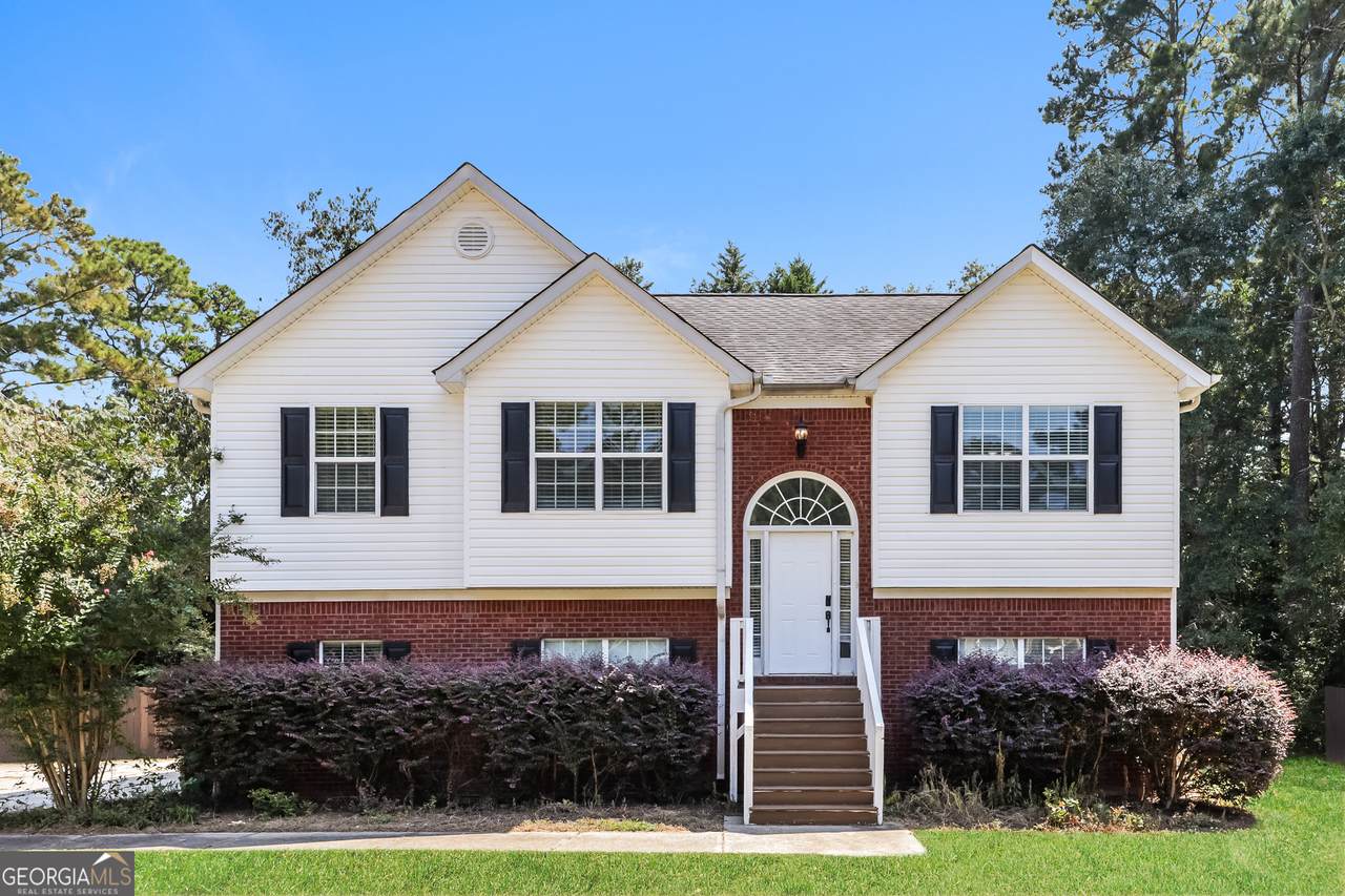 830 Lincoln Square - Photo 1