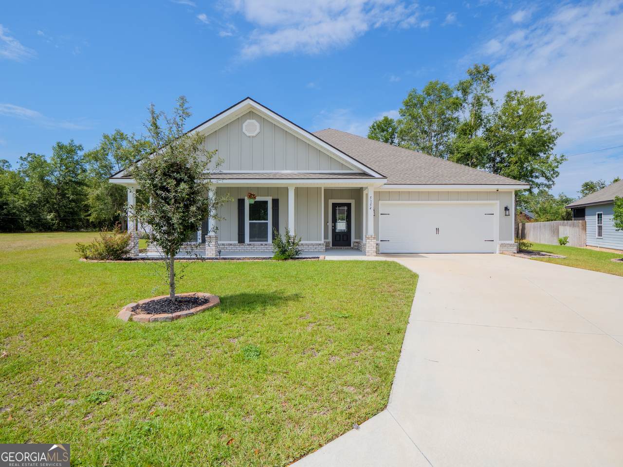 5154 Grand Oak Circle - Photo 1