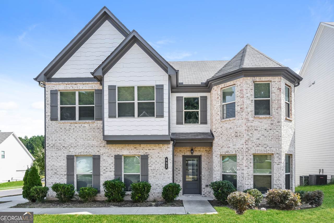 692 Overlook Glen Drive - Photo 1