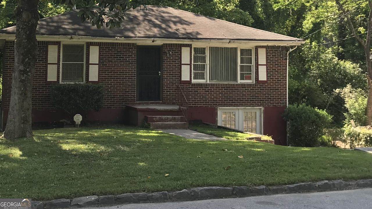 232 Anderson Avenue - Photo 1