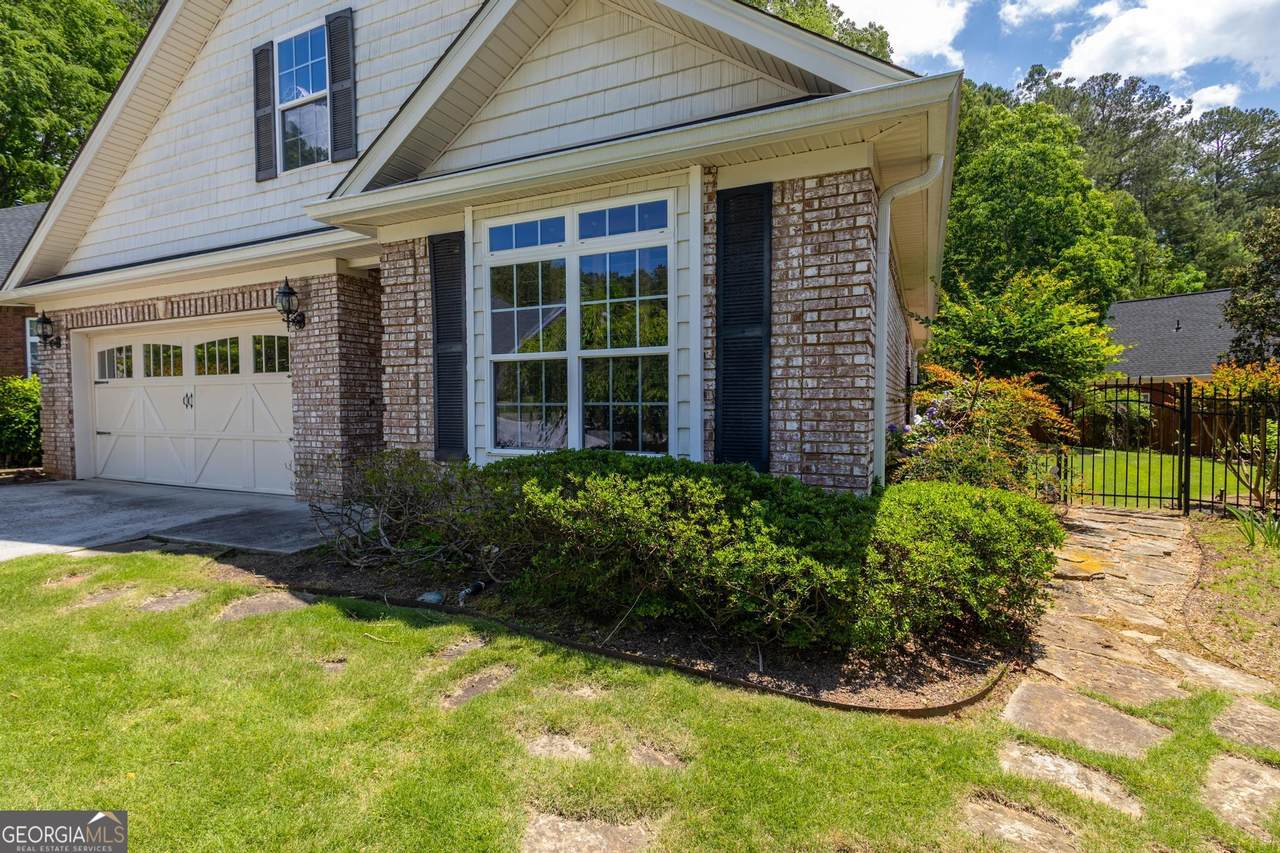 10110 Malcolm Court - Photo 1