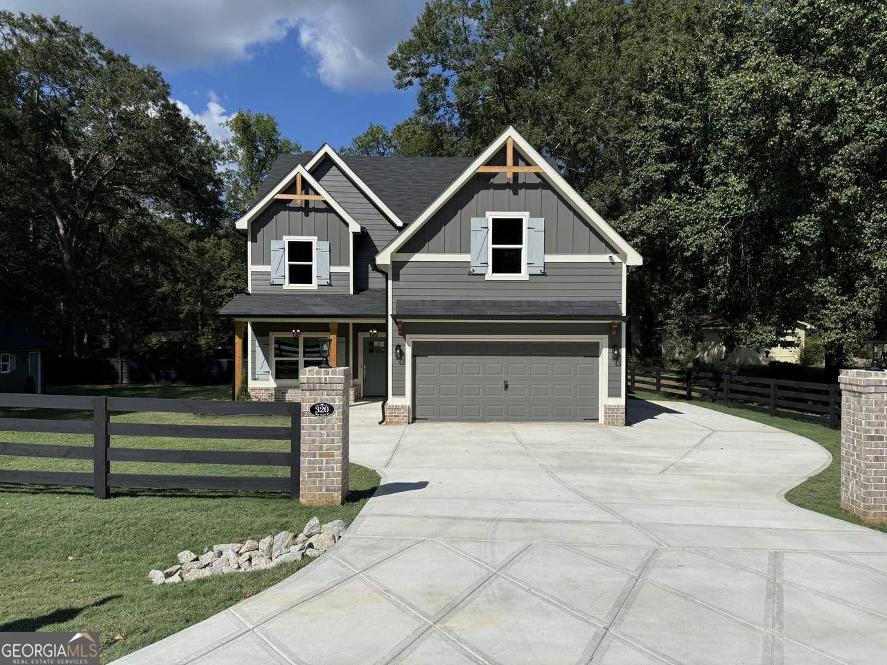 320 Pine Valley Drive - Photo 1