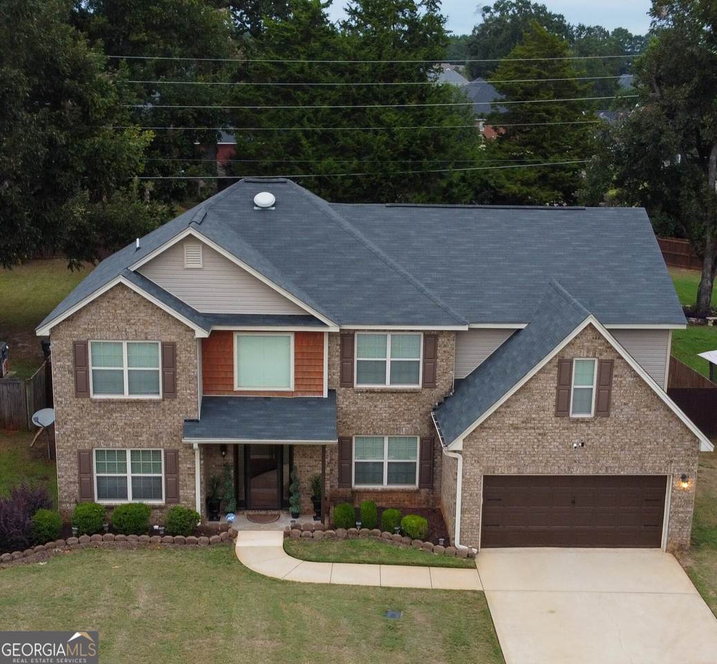 102 Haywood Drive - Photo 1