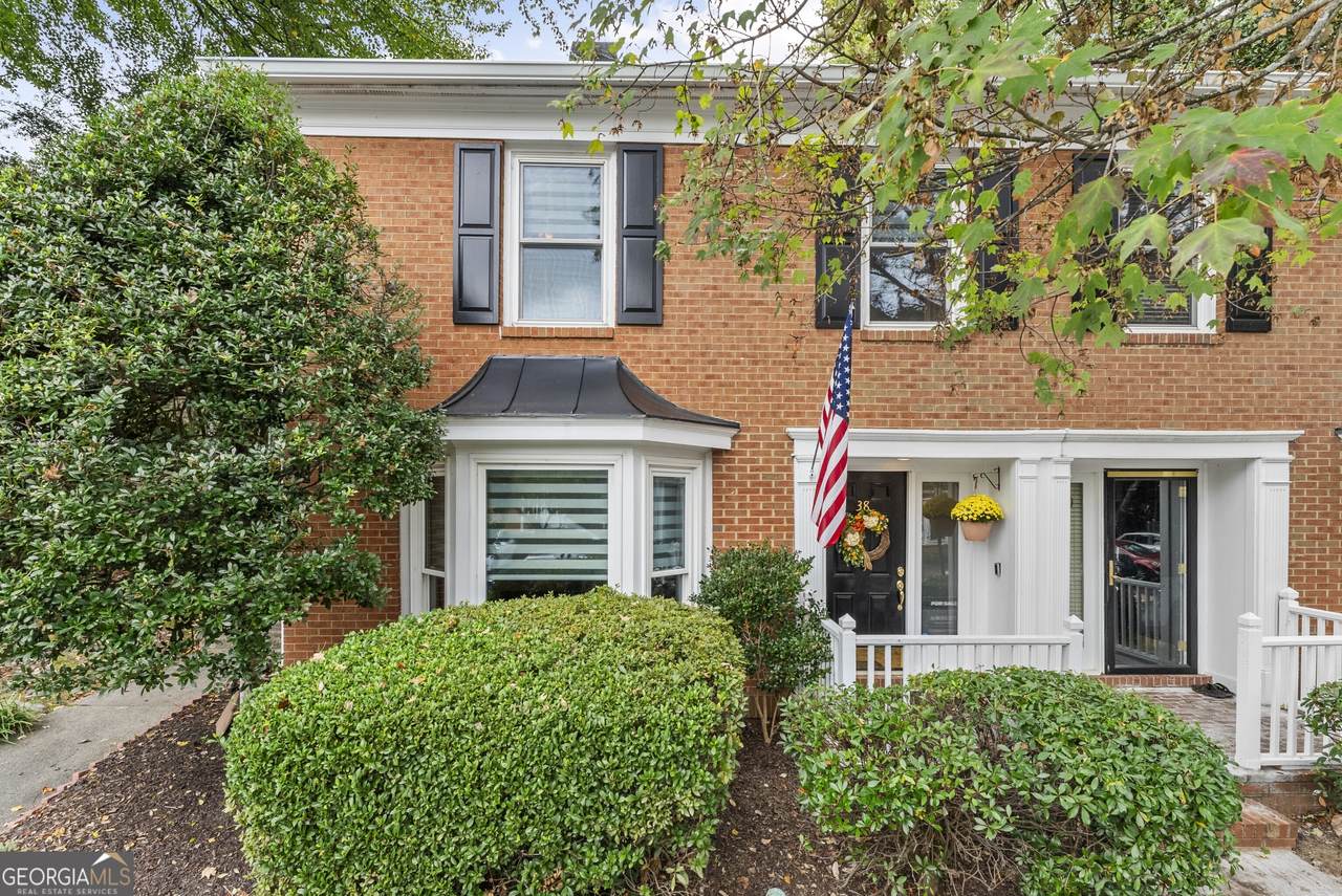 7500 Roswell Road - Photo 1