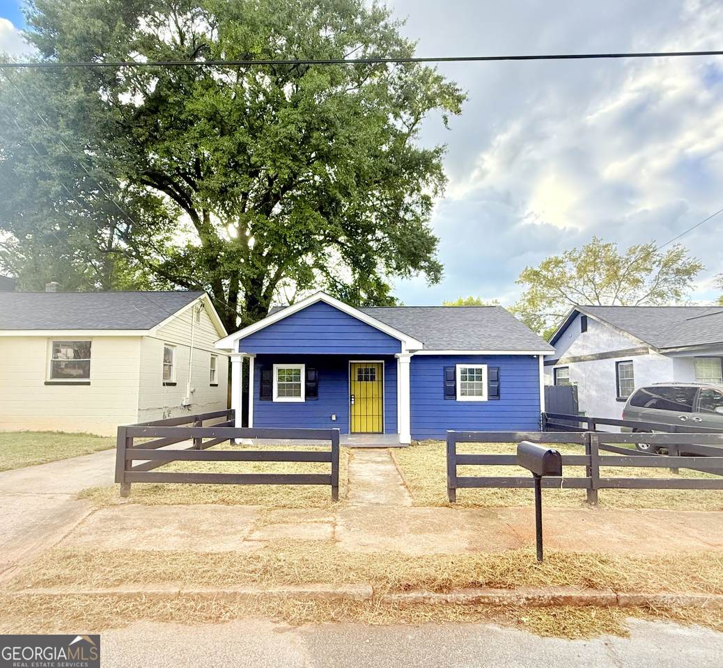 917 Garibaldi Street - Photo 1