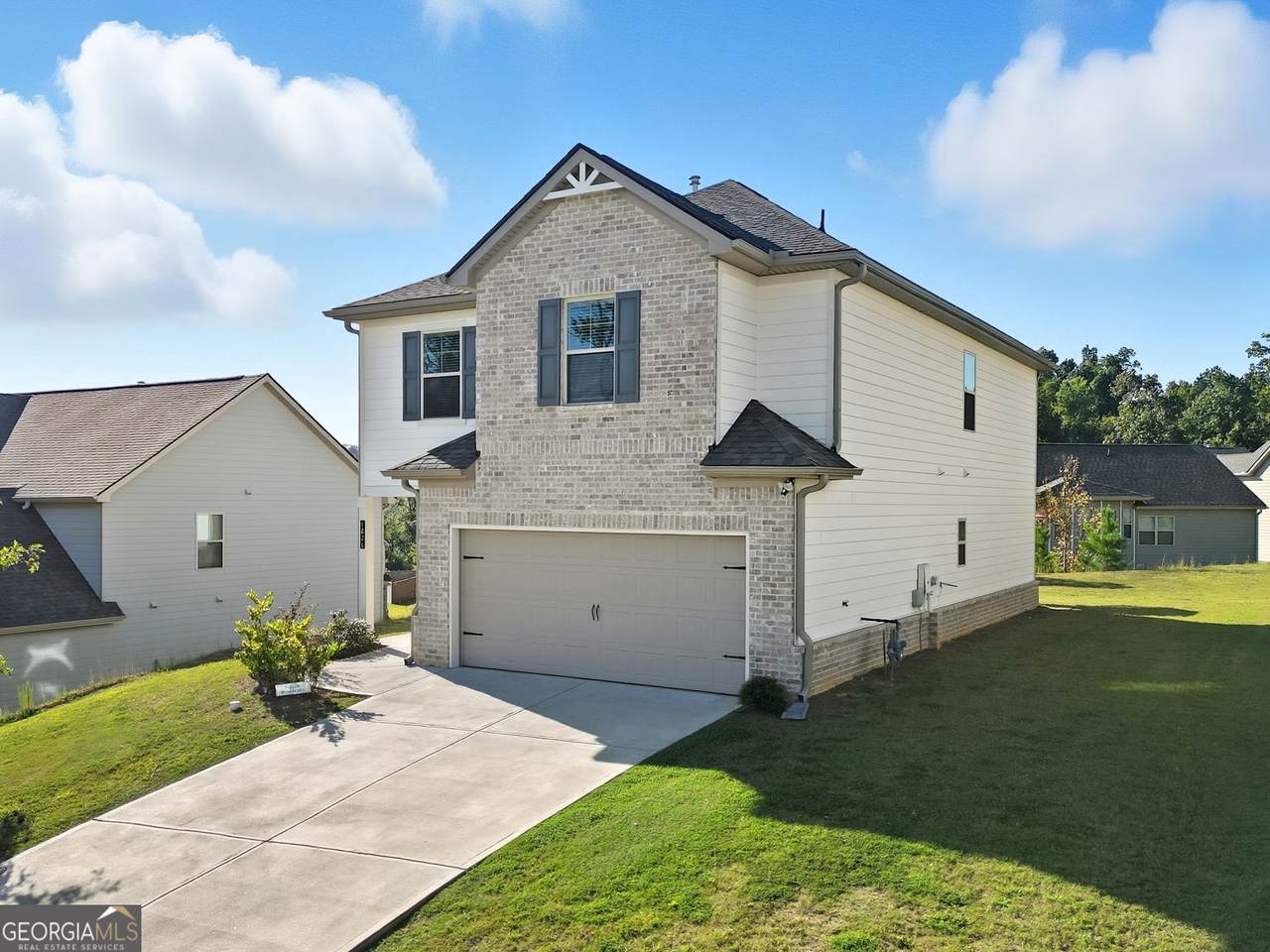 4826 Elm Leaf Drive - Photo 1