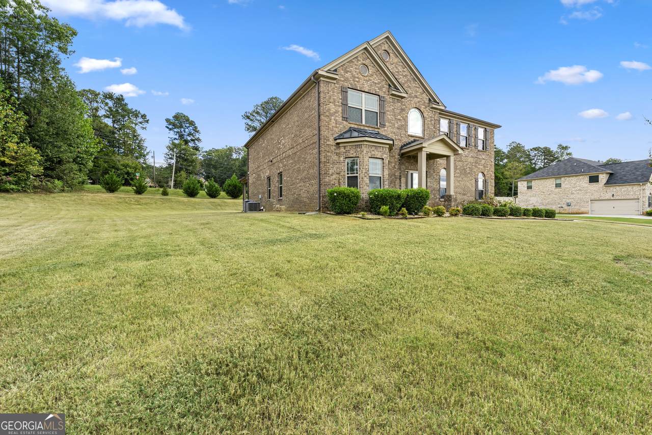 1548 Harlequin Way - Photo 1