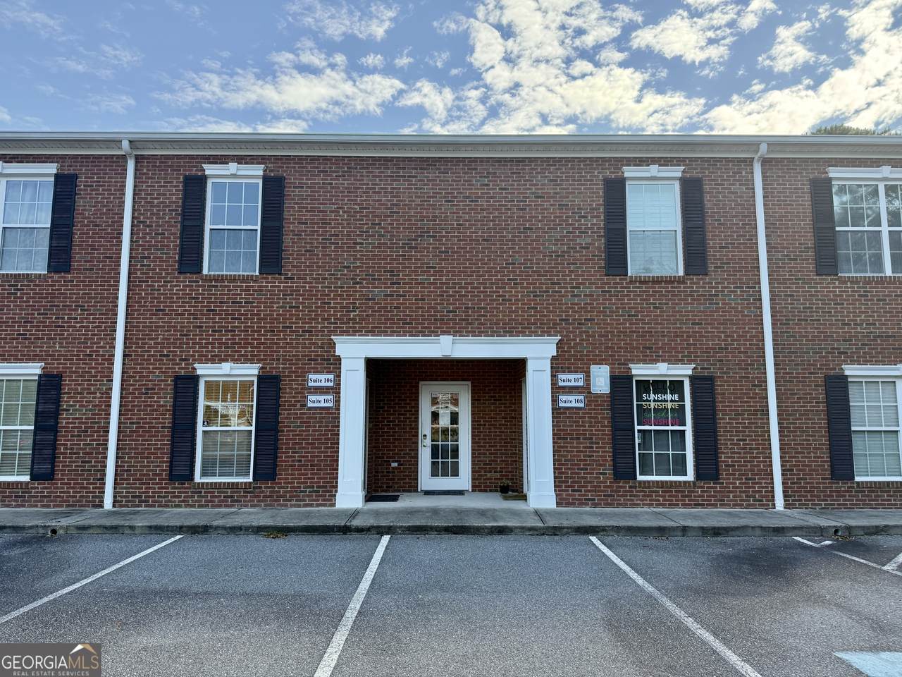 785 King George Boulevard - Photo 1