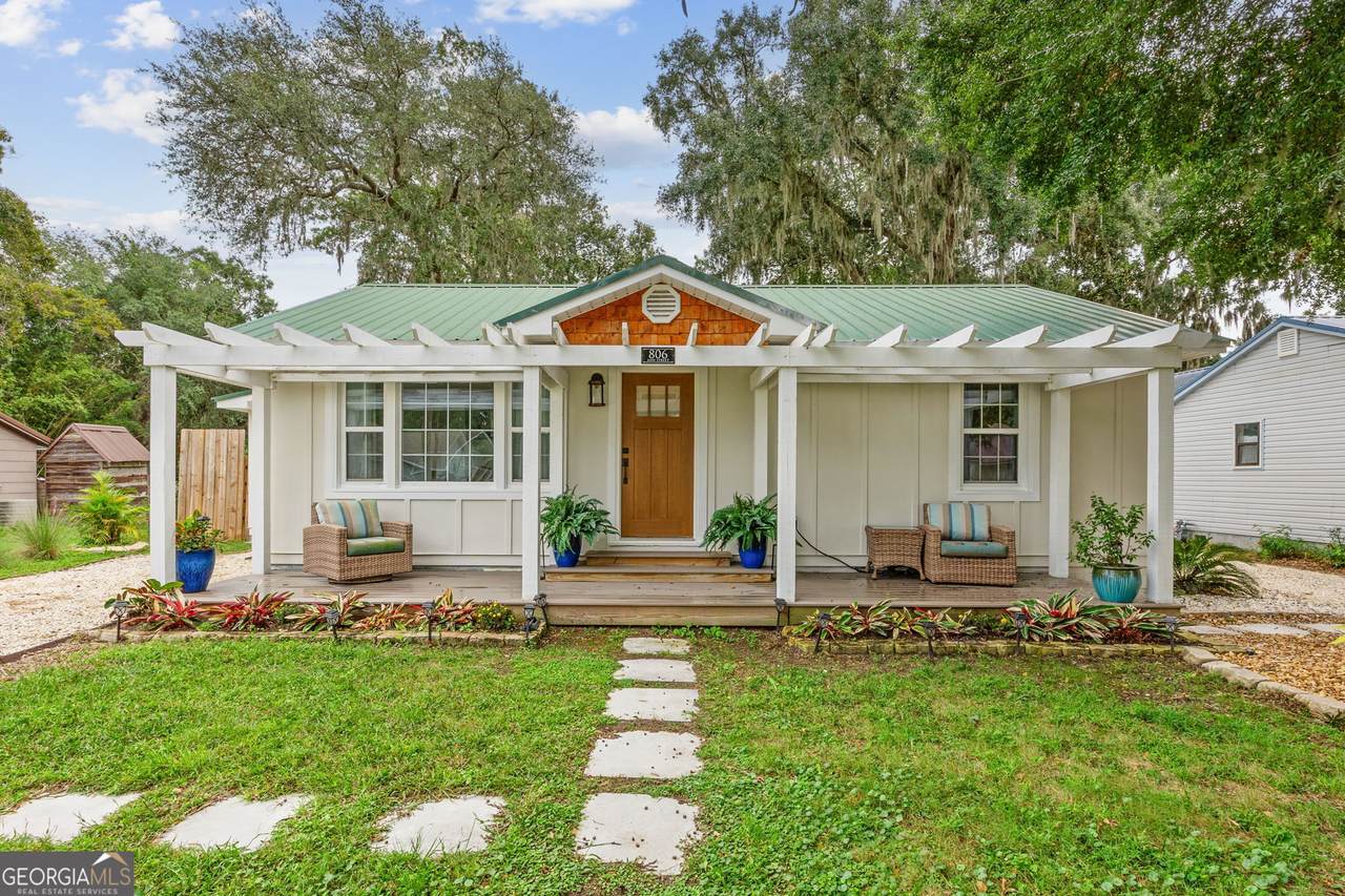 806 Ann Street - Photo 1