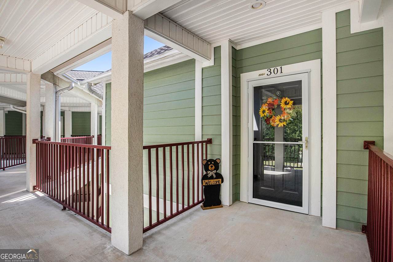 300 Banister Drive - Photo 1