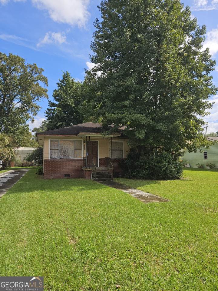 106 Gordon Street - Photo 1