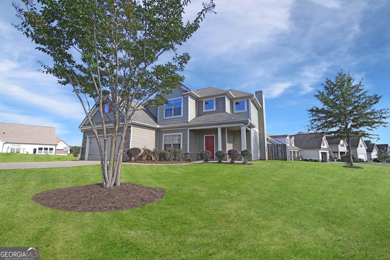 329 Linman Drive - Photo 1