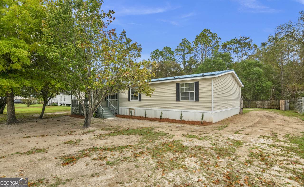 112 Cheryl Court - Photo 1