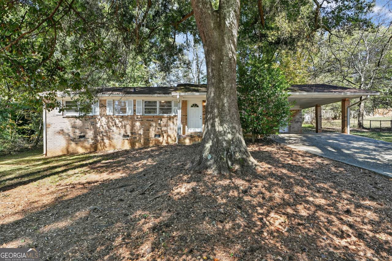 216 Briarwood Drive - Photo 1