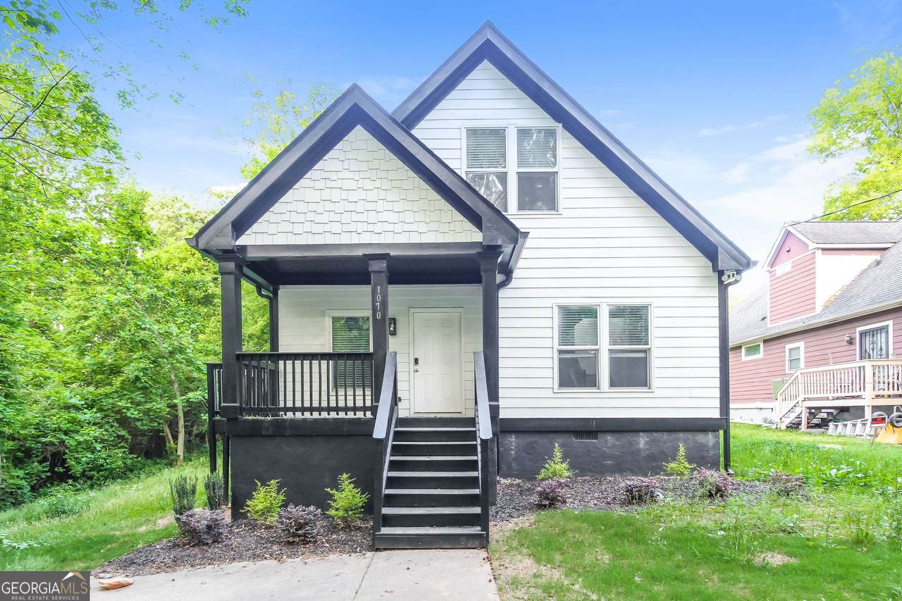 1070 4th Street - Photo 1