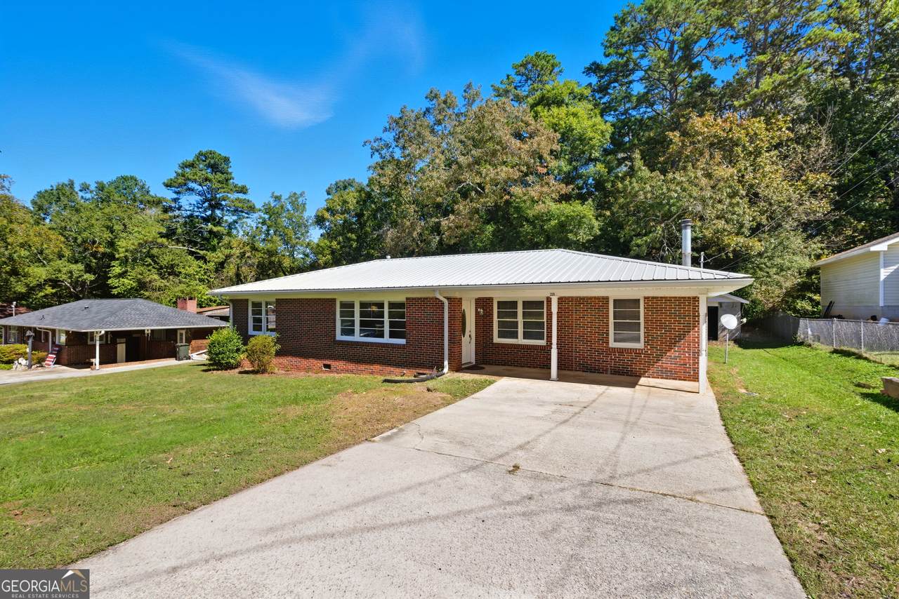 229 Hilltop Lane - Photo 1