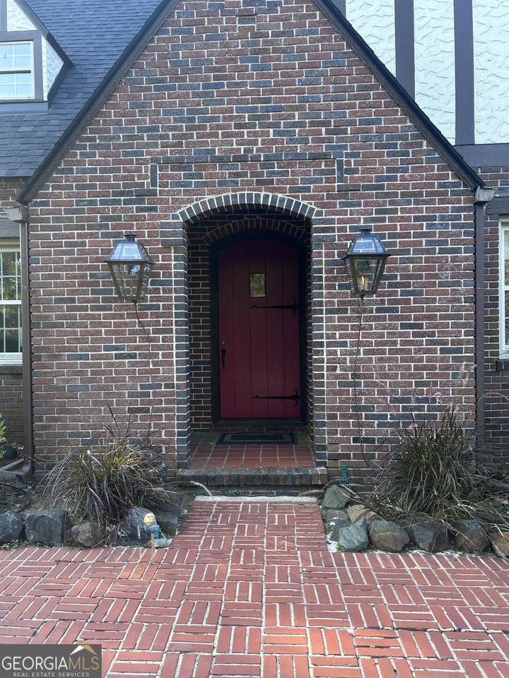 118 Humphrey Street - Photo 1