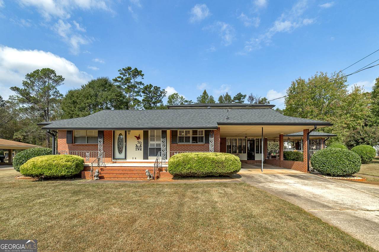 70 North Drive - Photo 1