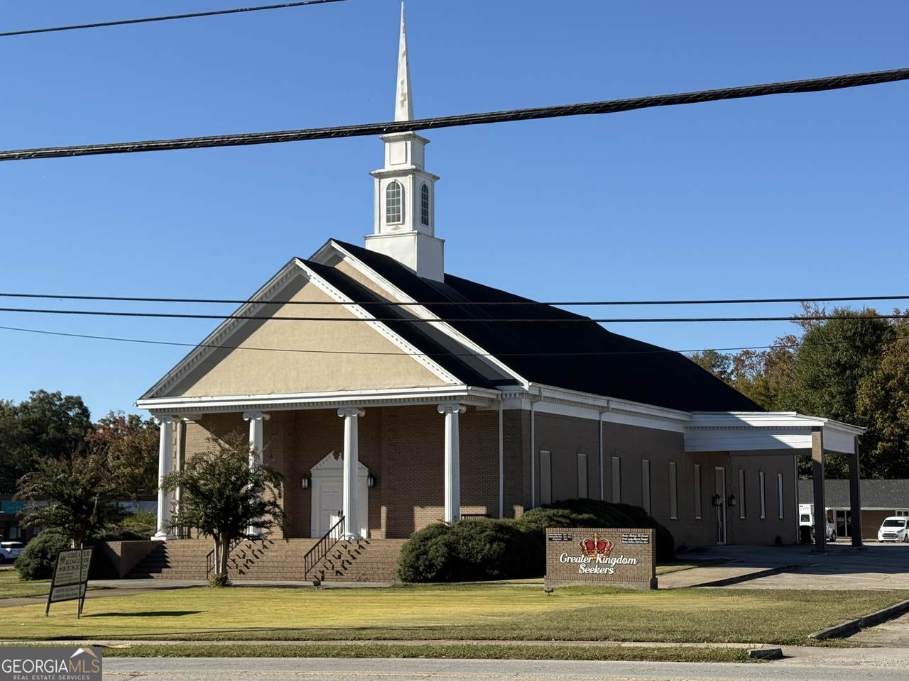 919 Maple Street - Photo 1