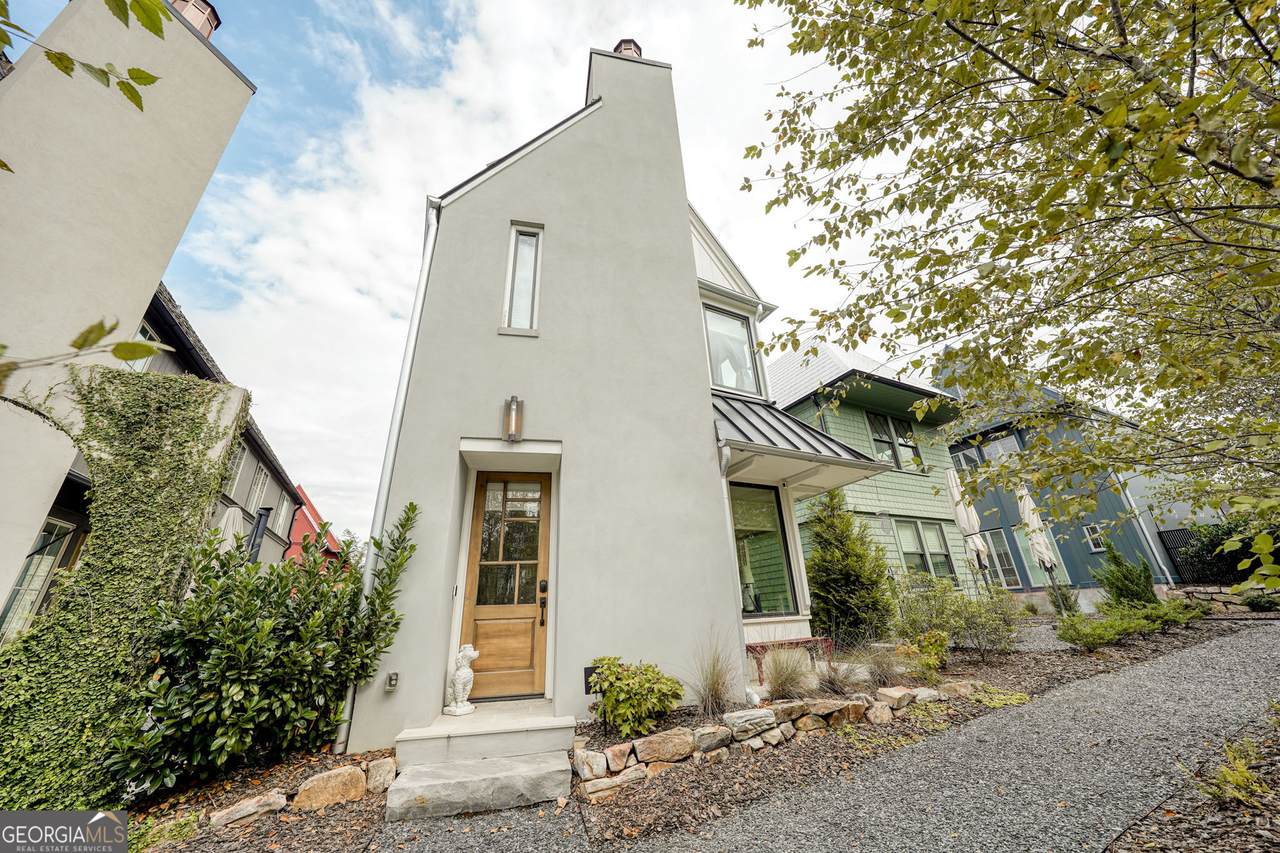 305 Breakspear Lane - Photo 1