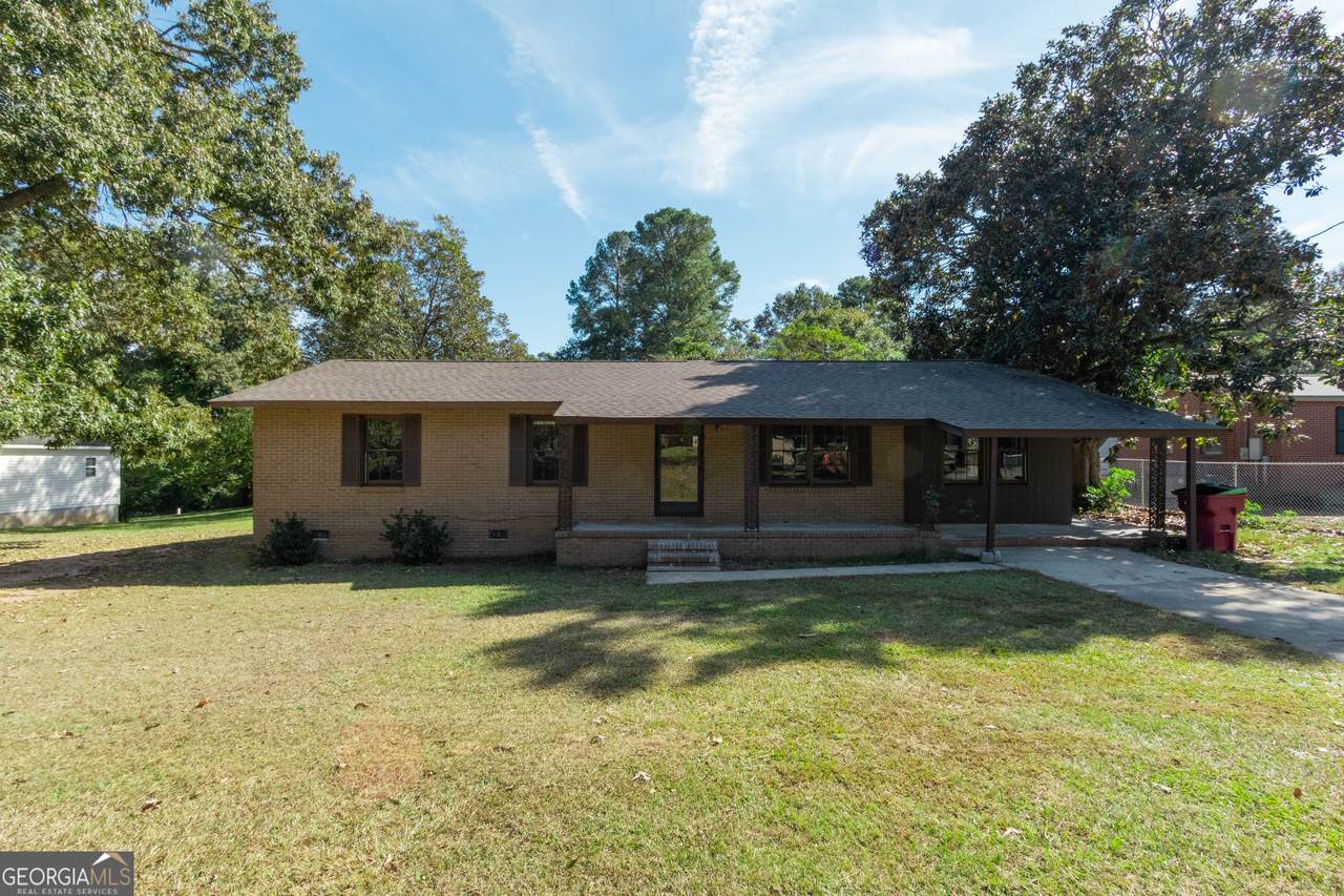 208 Bassett Street - Photo 1
